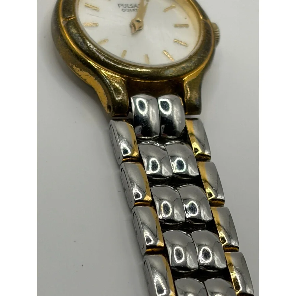 Pulsar V810 0760‎ Quartz Movement Japan Base Metal Stainless Steel Back Watch